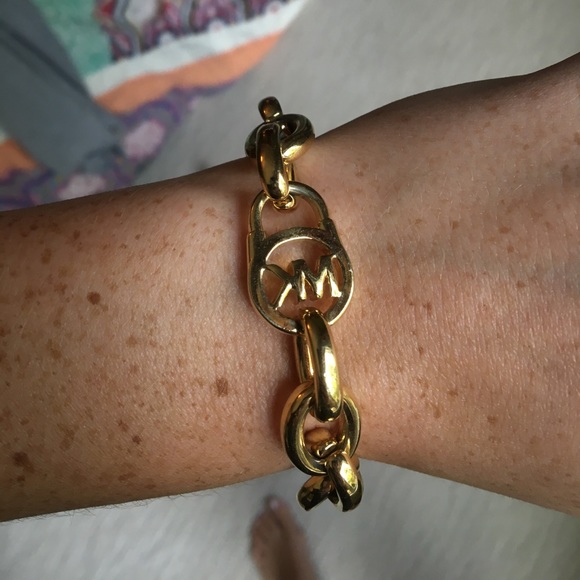 Michael Kors Link Chain Bracelet - Gold - Picture 3 of 3